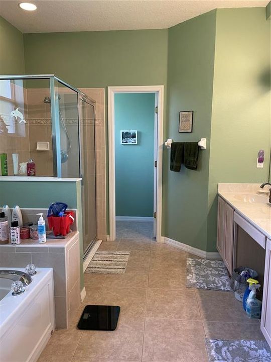 For Sale: $444,000 (4 beds, 3 baths, 2372 Square Feet)