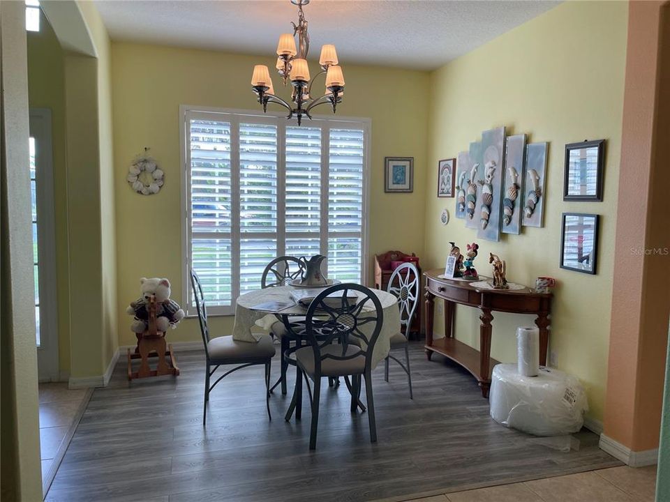 For Sale: $444,000 (4 beds, 3 baths, 2372 Square Feet)