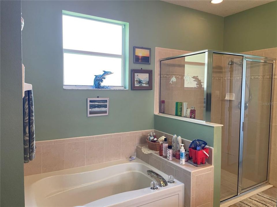 For Sale: $444,000 (4 beds, 3 baths, 2372 Square Feet)