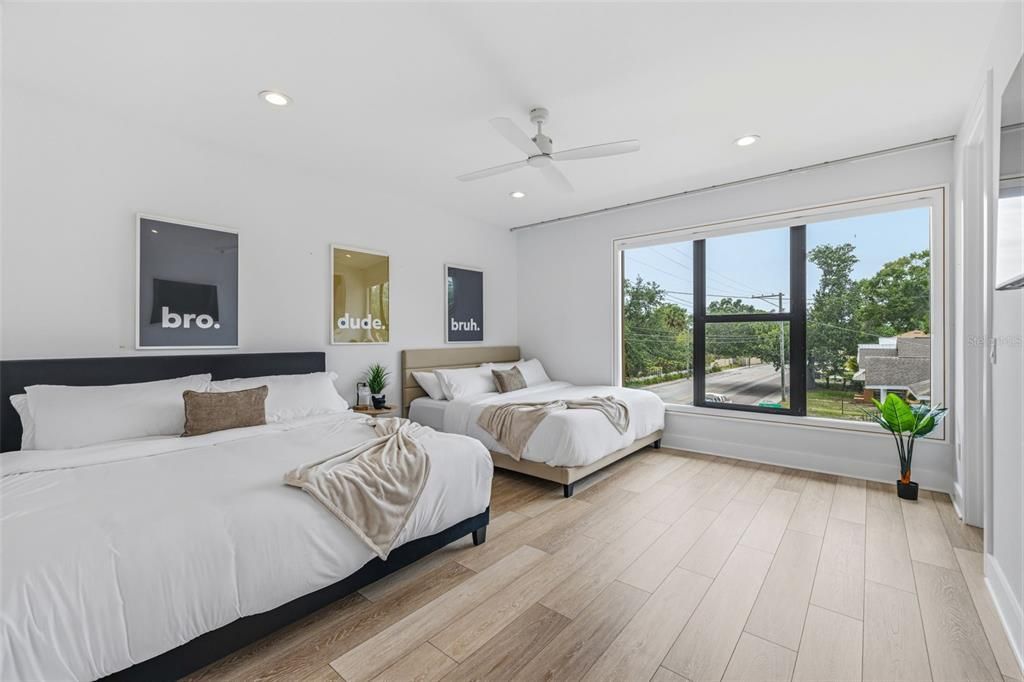 For Sale: $1,499,900 (5 beds, 4 baths, 3431 Square Feet)