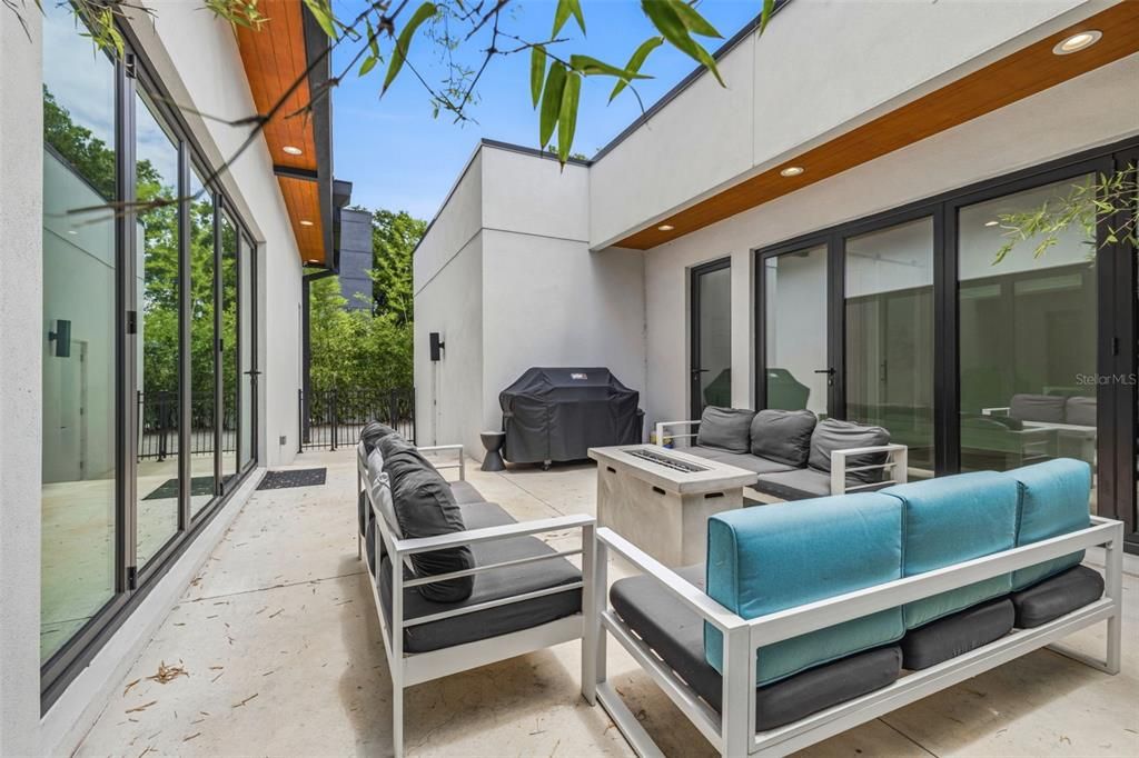 For Sale: $1,499,900 (5 beds, 4 baths, 3431 Square Feet)