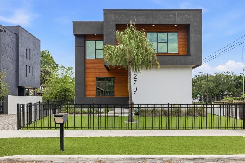 For Sale: $1,499,900 (5 beds, 4 baths, 3431 Square Feet)
