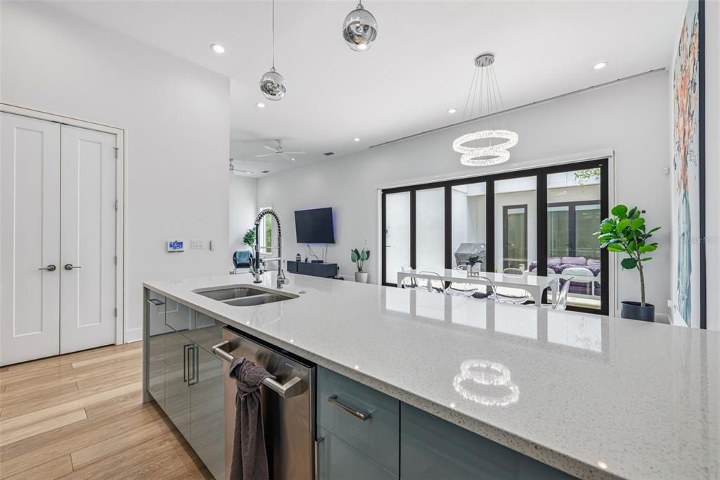 For Sale: $1,499,900 (5 beds, 4 baths, 3431 Square Feet)