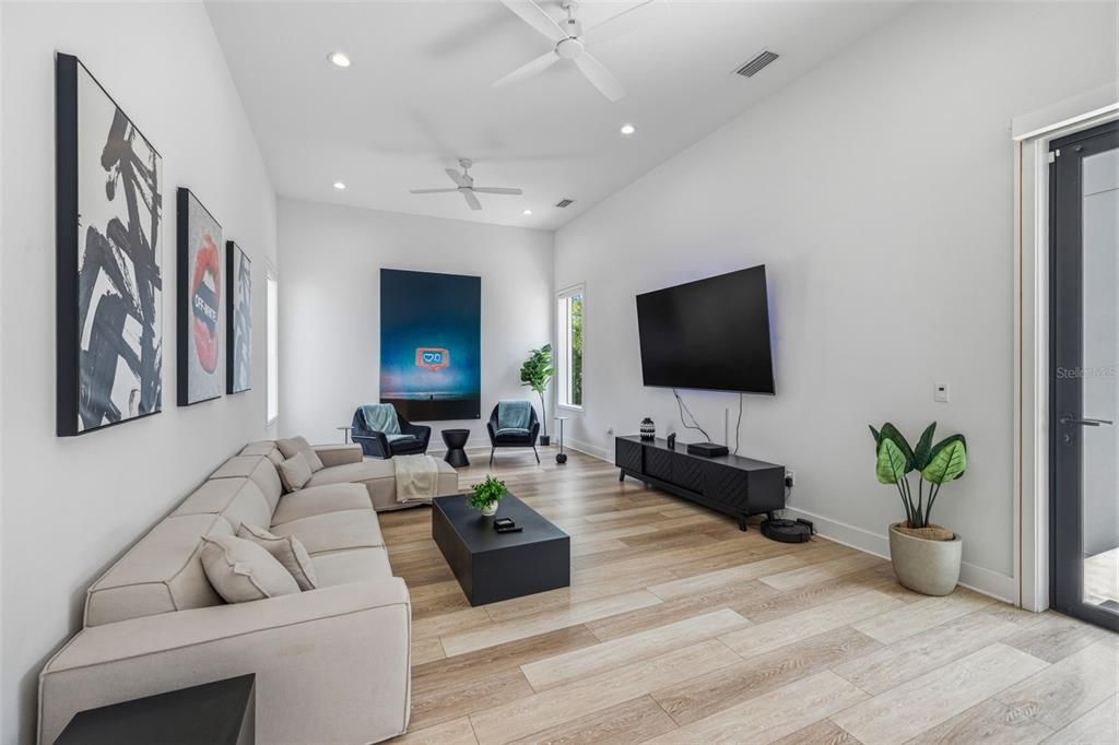For Sale: $1,499,900 (5 beds, 4 baths, 3431 Square Feet)