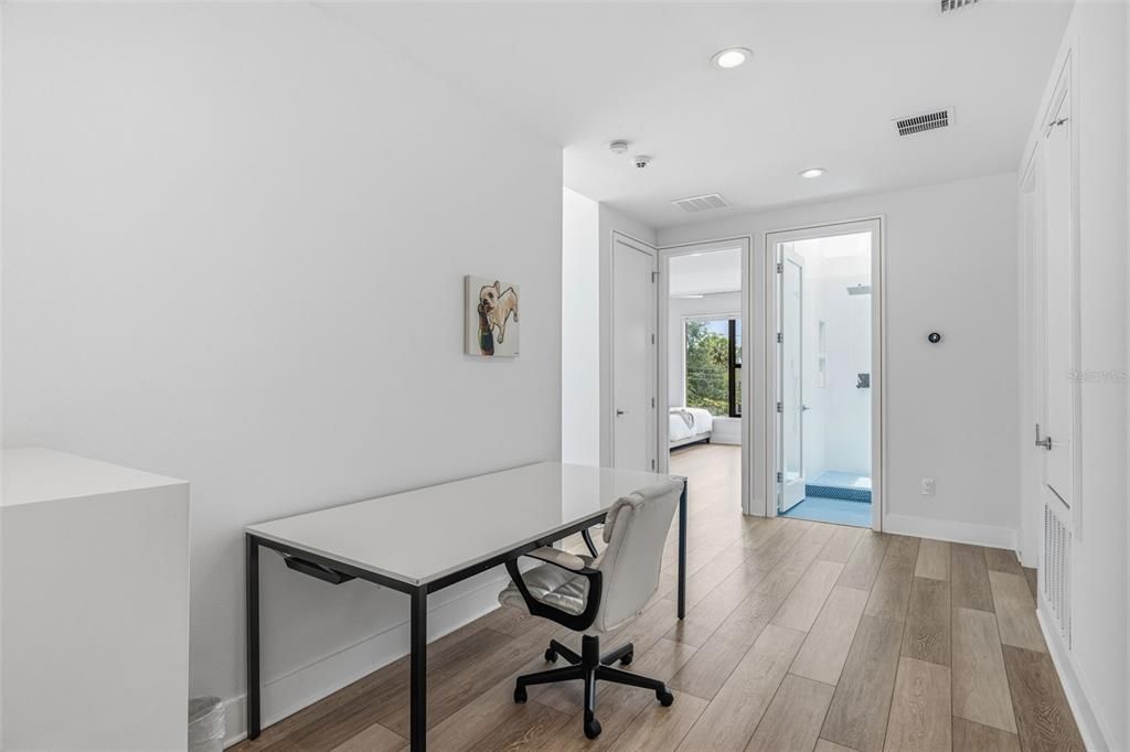 For Sale: $1,499,900 (5 beds, 4 baths, 3431 Square Feet)