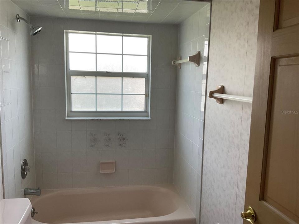 For Rent: $2,495 (3 beds, 3 baths, 2507 Square Feet)