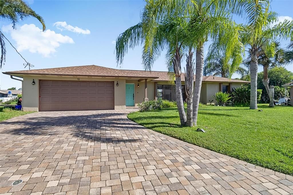 : $750,000 (3 beds, 2 baths, 2144 Square Feet)