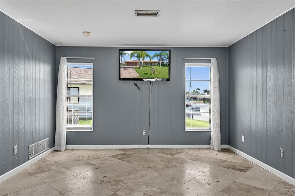 : $750,000 (3 beds, 2 baths, 2144 Square Feet)