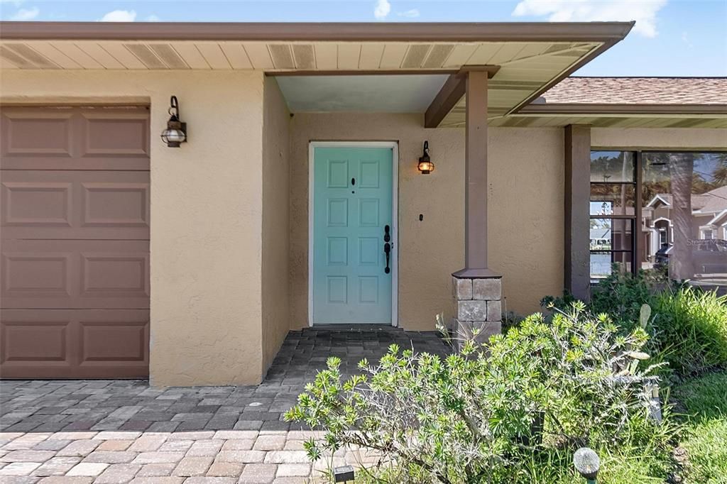 : $750,000 (3 beds, 2 baths, 2144 Square Feet)