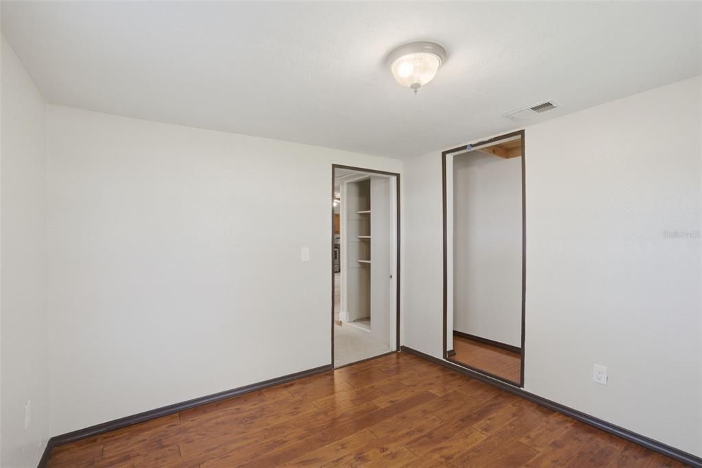 En Venta: $299,900 (4 camas, 1 baños, 1416 Pies cuadrados)