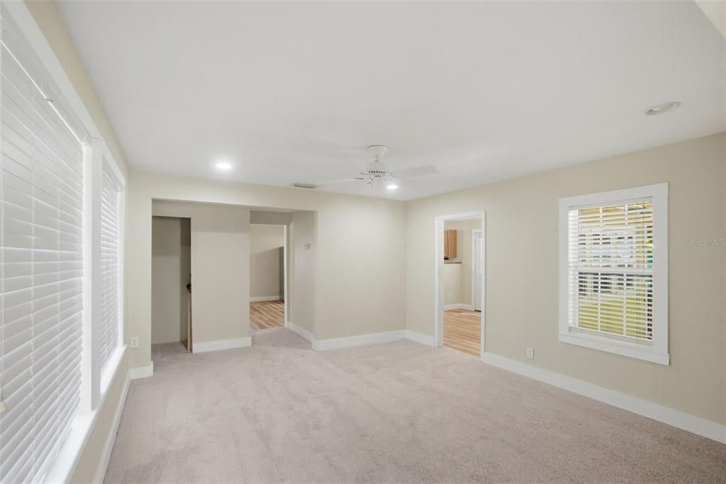 En Venta: $299,900 (4 camas, 1 baños, 1416 Pies cuadrados)