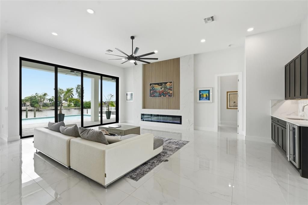 For Sale: $1,350,000 (3 beds, 3 baths, 2653 Square Feet)