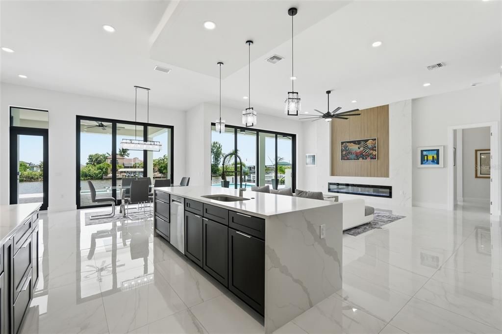 For Sale: $1,350,000 (3 beds, 3 baths, 2653 Square Feet)
