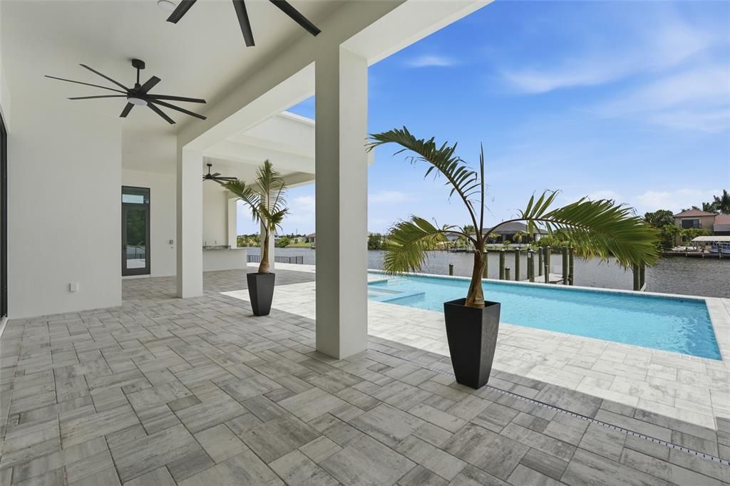 For Sale: $1,350,000 (3 beds, 3 baths, 2653 Square Feet)