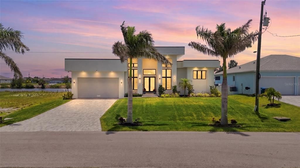 For Sale: $1,350,000 (3 beds, 3 baths, 2653 Square Feet)