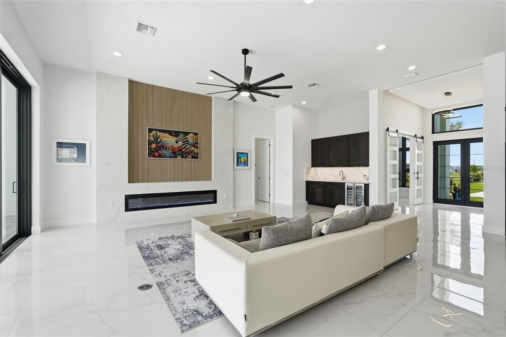For Sale: $1,350,000 (3 beds, 3 baths, 2653 Square Feet)
