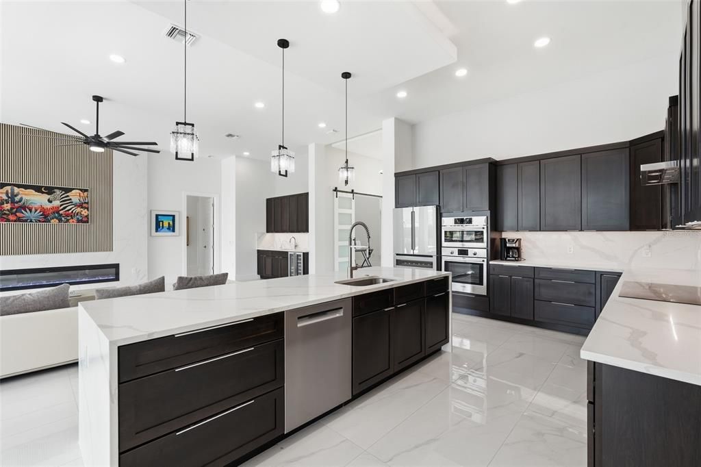 For Sale: $1,350,000 (3 beds, 3 baths, 2653 Square Feet)