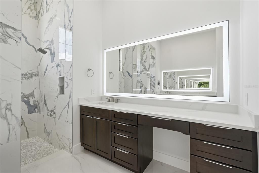 For Sale: $1,350,000 (3 beds, 3 baths, 2653 Square Feet)