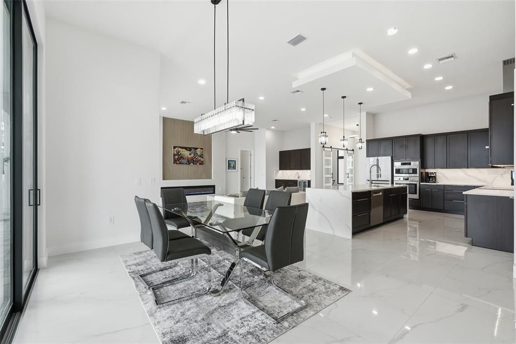 For Sale: $1,350,000 (3 beds, 3 baths, 2653 Square Feet)