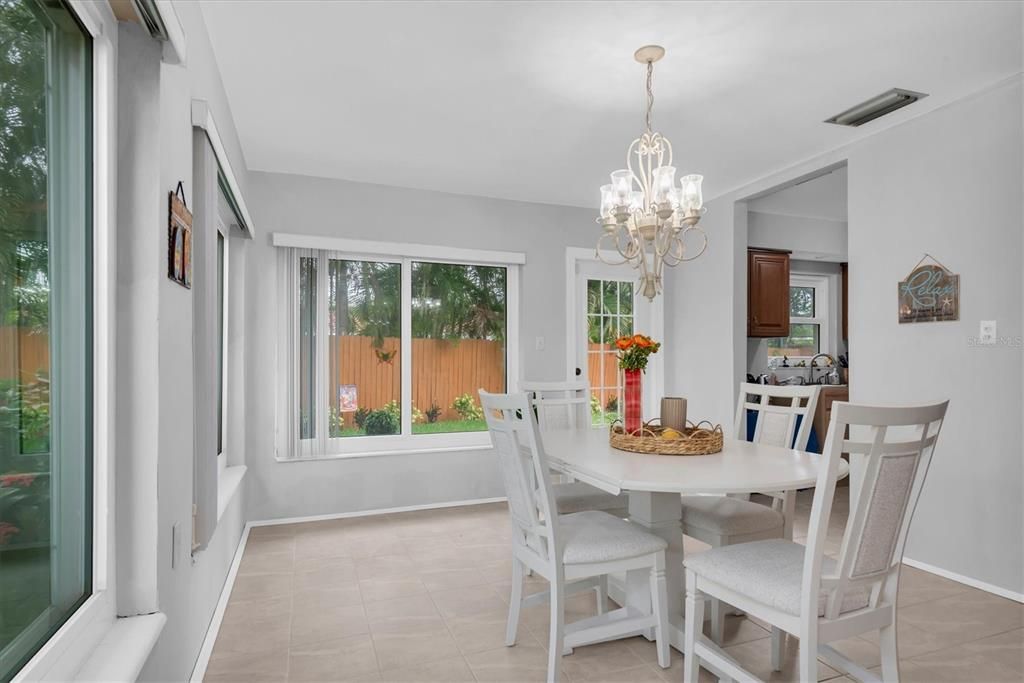 For Sale: $499,000 (2 beds, 1 baths, 1167 Square Feet)