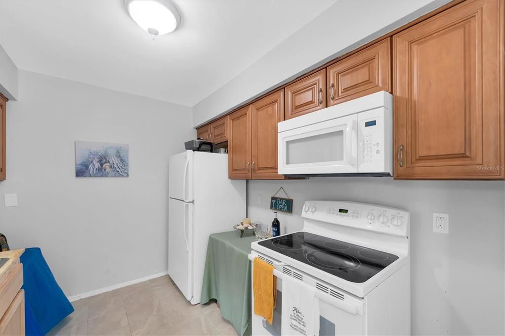 For Sale: $499,000 (2 beds, 1 baths, 1167 Square Feet)