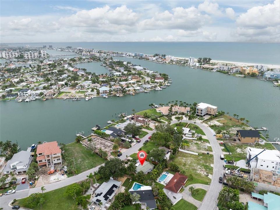 For Sale: $499,000 (2 beds, 1 baths, 1167 Square Feet)