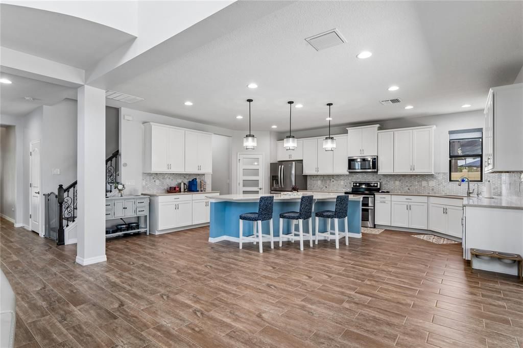 For Sale: $887,777 (4 beds, 4 baths, 3308 Square Feet)