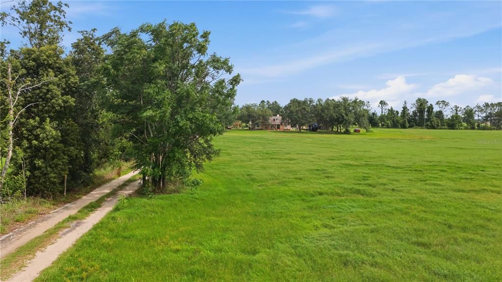 На продажу: $479,000 (13.33 acres)