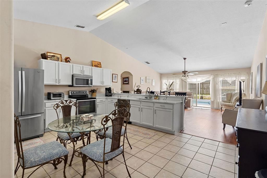 Active With Contract: $369,000 (3 beds, 2 baths, 1790 Square Feet)