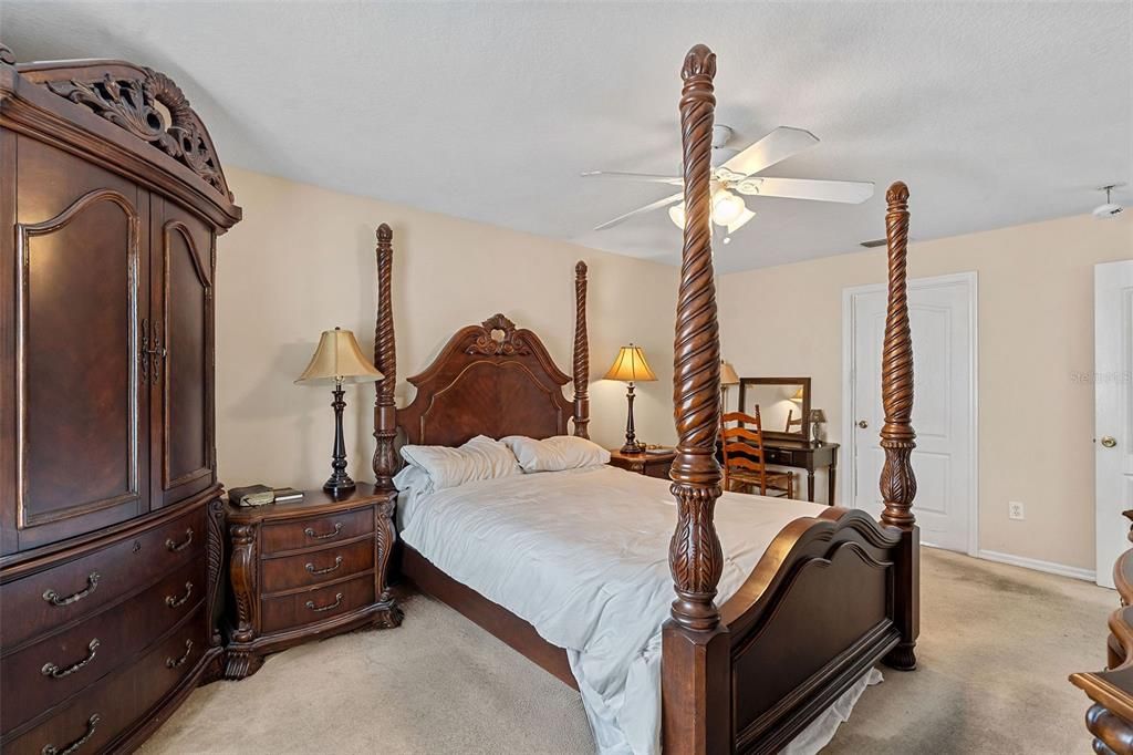 Active With Contract: $369,000 (3 beds, 2 baths, 1790 Square Feet)