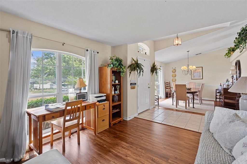 Active With Contract: $369,000 (3 beds, 2 baths, 1790 Square Feet)