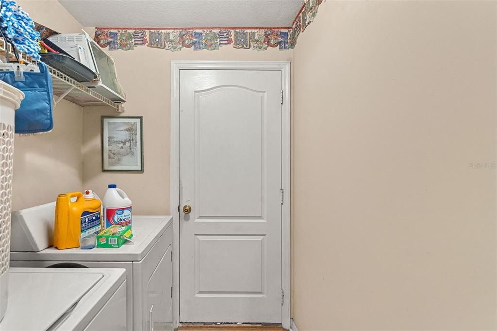 Active With Contract: $369,000 (3 beds, 2 baths, 1790 Square Feet)