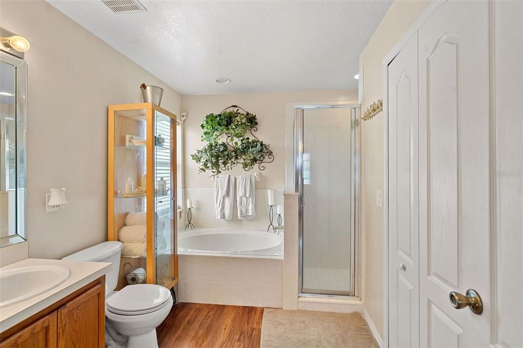 Active With Contract: $369,000 (3 beds, 2 baths, 1790 Square Feet)