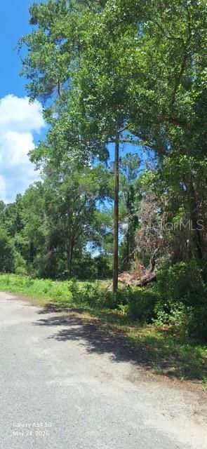 En Venta: $17,500 (0.25 acres)