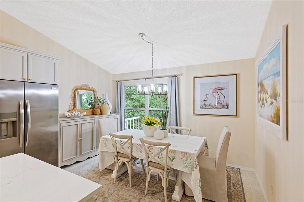 For Sale: $239,900 (2 beds, 2 baths, 1210 Square Feet)