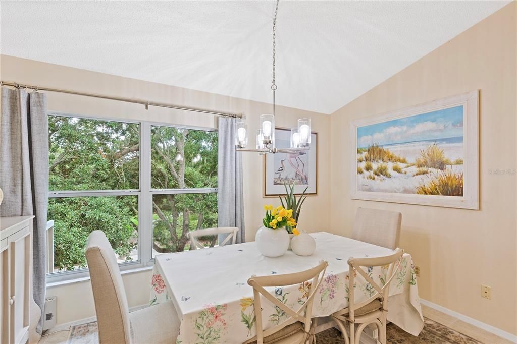 For Sale: $239,900 (2 beds, 2 baths, 1210 Square Feet)