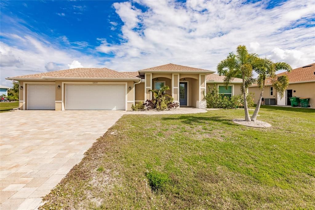 На продажу: $434,900 (3 спален, 2 ванн, 1601 Квадратных фут)