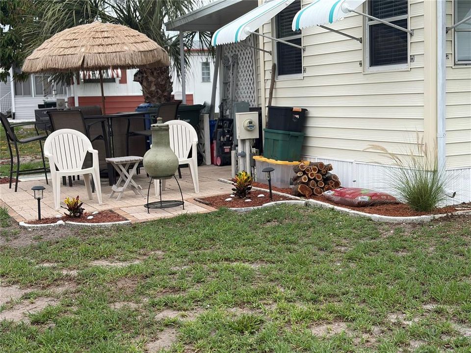 For Sale: $129,900 (2 beds, 2 baths, 732 Square Feet)
