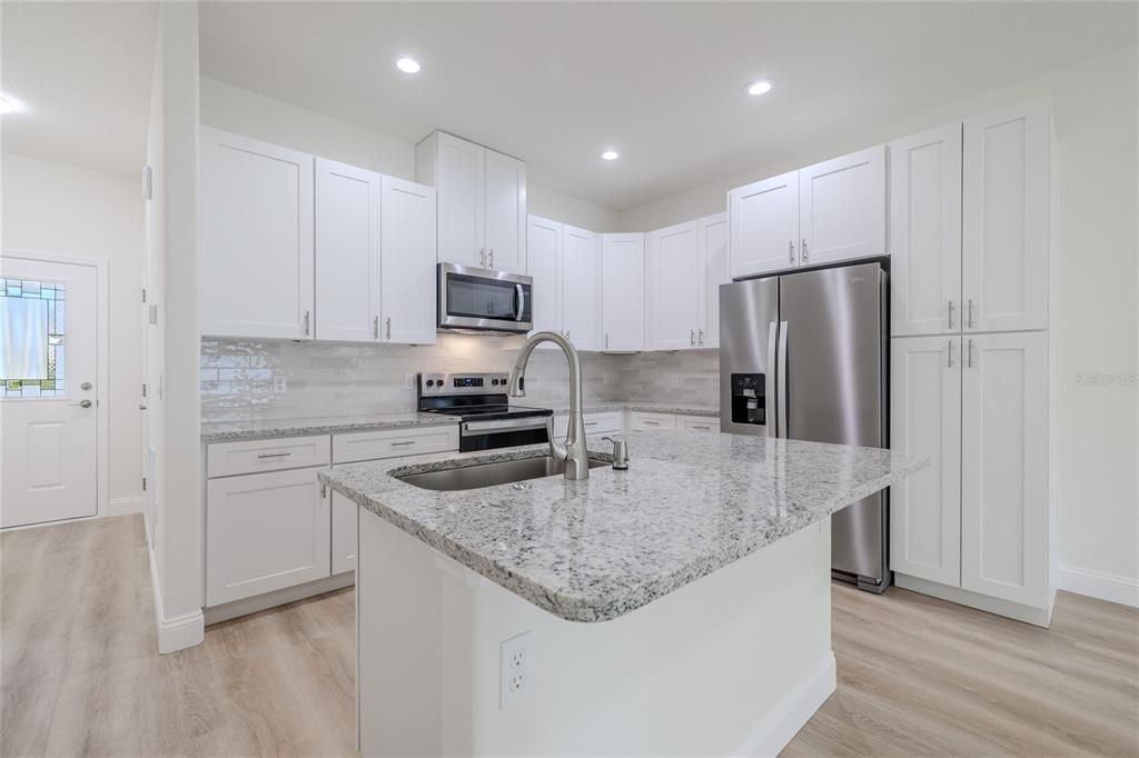 For Rent: $1,700 (3 beds, 2 baths, 1209 Square Feet)
