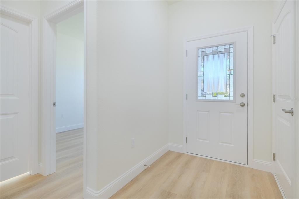 For Rent: $1,700 (3 beds, 2 baths, 1209 Square Feet)