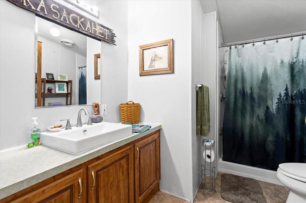 For Sale: $315,000 (4 beds, 2 baths, 2280 Square Feet)