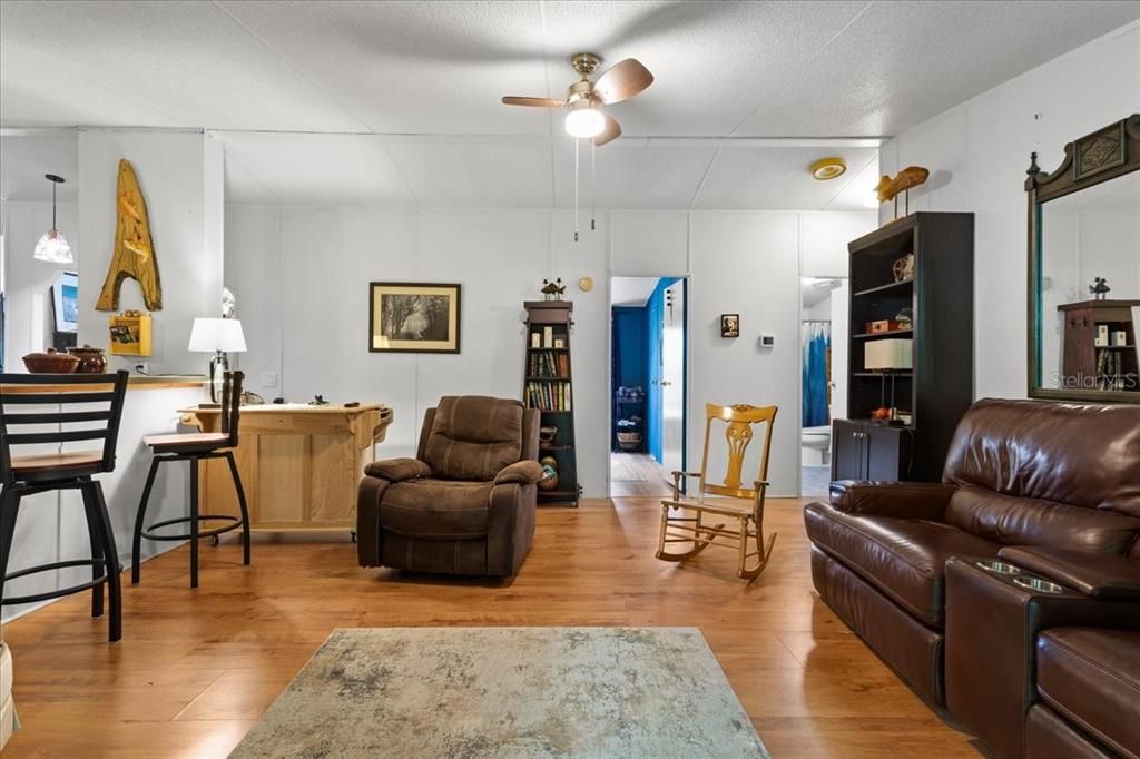 For Sale: $315,000 (4 beds, 2 baths, 2280 Square Feet)