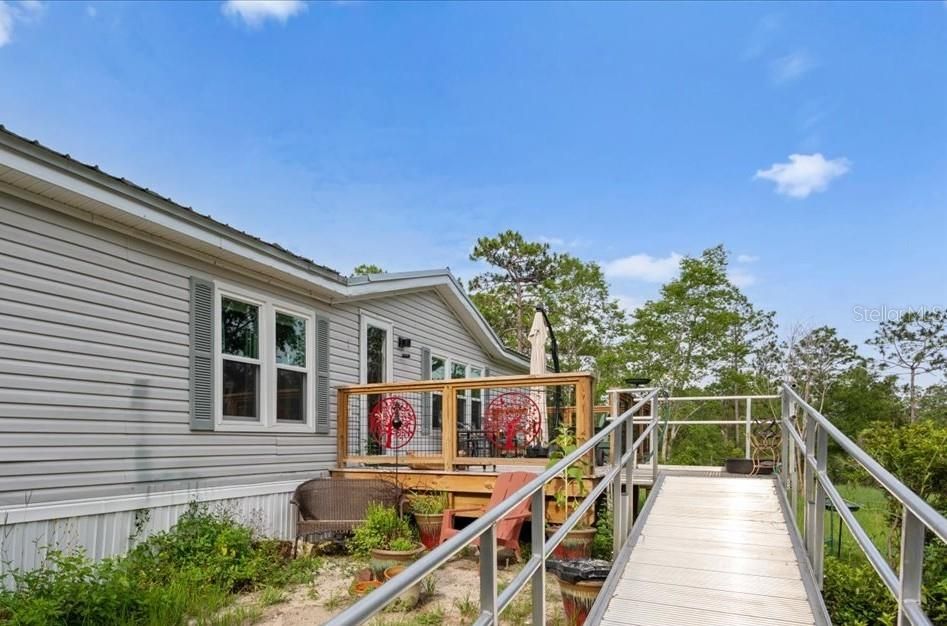 For Sale: $315,000 (4 beds, 2 baths, 2280 Square Feet)