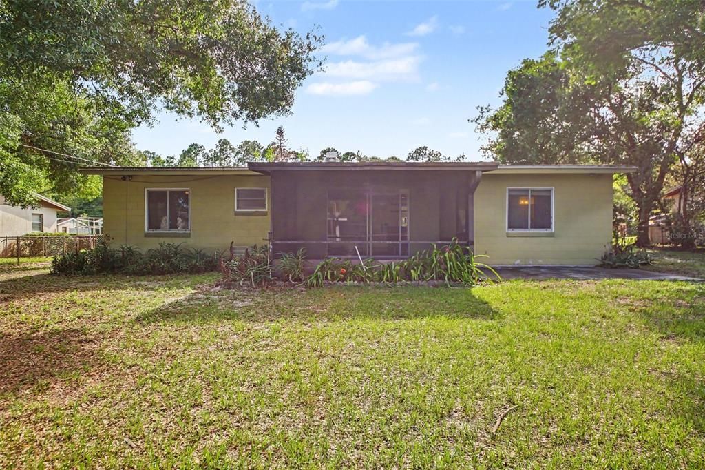 For Sale: $260,000 (4 beds, 2 baths, 1404 Square Feet)
