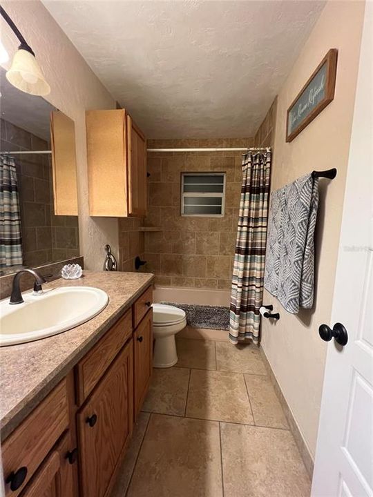 En Venta: $325,000 (2 camas, 2 baños, 1300 Pies cuadrados)