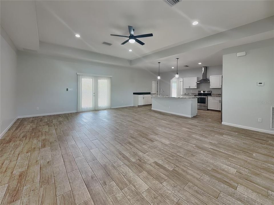 En Renta: $1,869 (3 camas, 2 baños, 1723 Pies cuadrados)
