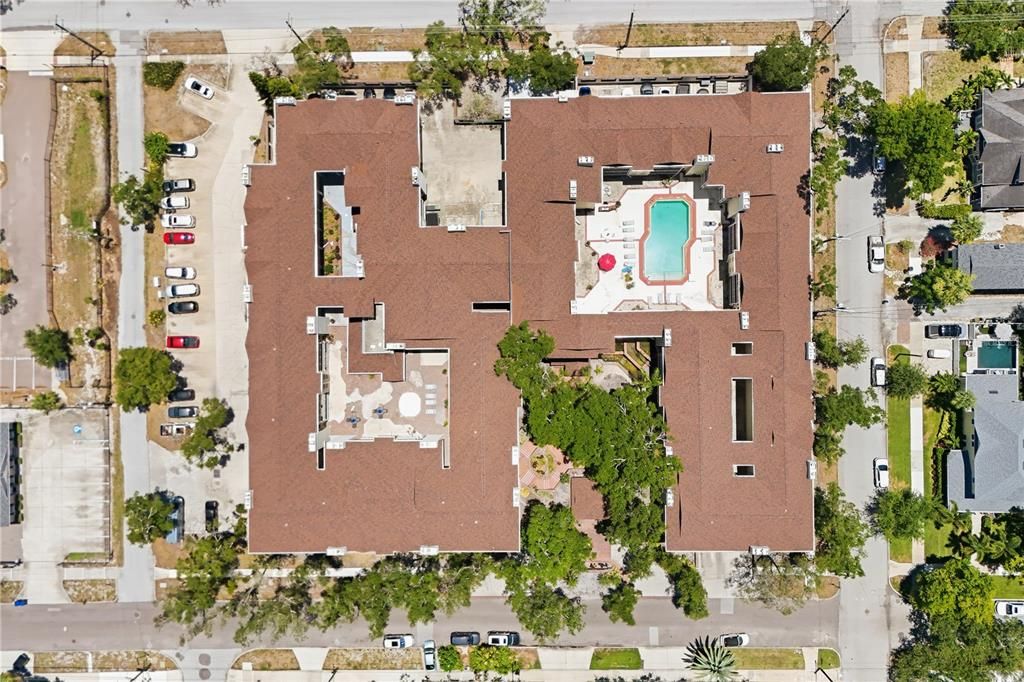 For Sale: $160,000 (1 beds, 1 baths, 631 Square Feet)