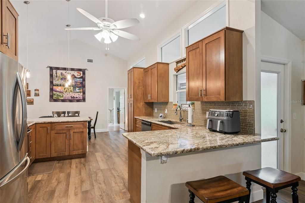 En Venta: $495,000 (3 camas, 2 baños, 2111 Pies cuadrados)