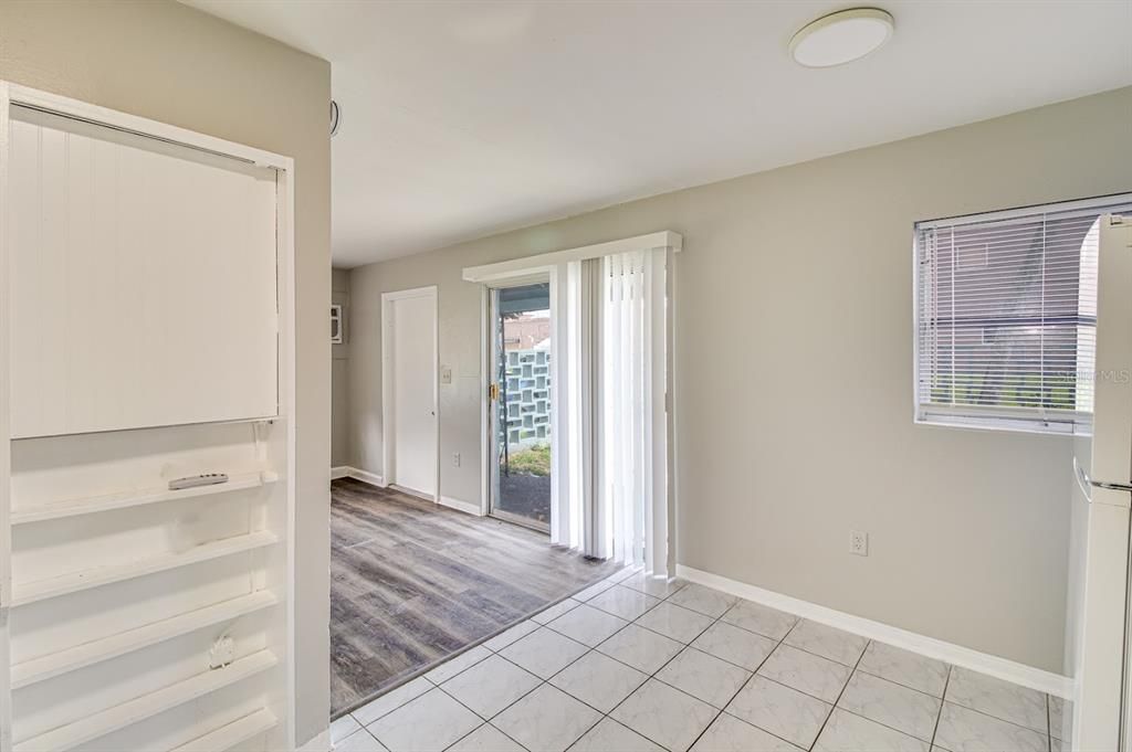 For Rent: $850 (2 beds, 1 baths, 543 Square Feet)