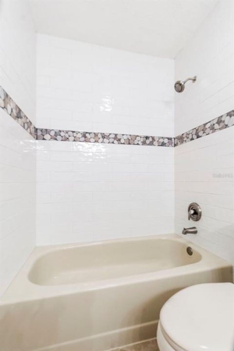 Activo con contrato: $490,000 (3 camas, 2 baños, 1770 Pies cuadrados)